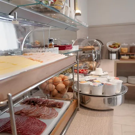Ludovisi Palace 4* Roma